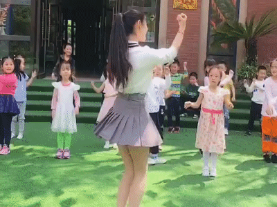 孩儿他爹最近经常抢着接送孩子上下学，你们有什么头绪